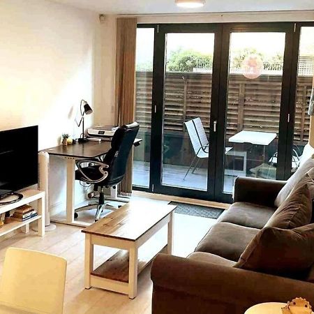 Two-Bedroom Luxury Apartment With Workspace, Free Secure Parking & Coffee Birmingham Luaran gambar