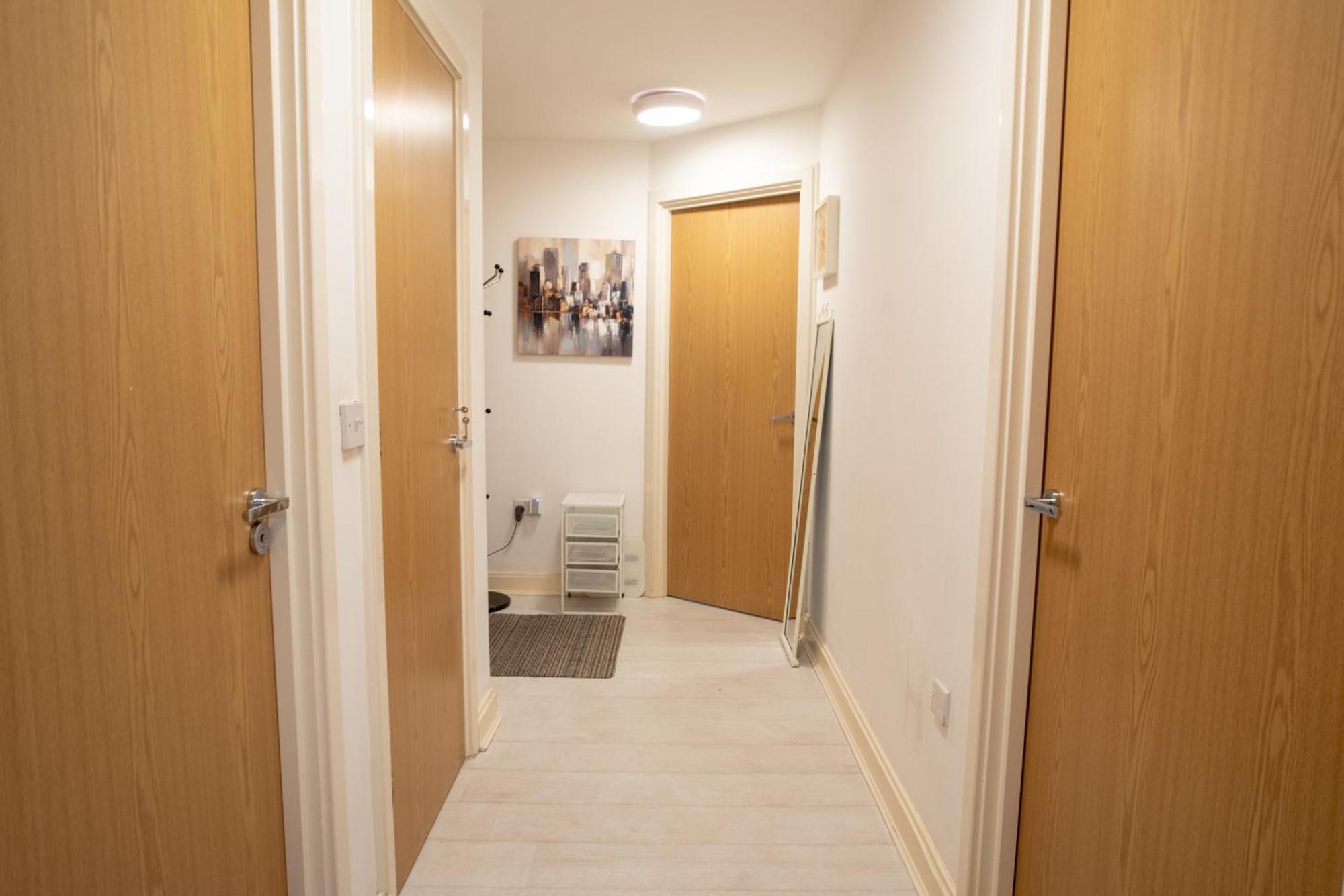 Two-Bedroom Luxury Apartment With Workspace, Free Secure Parking & Coffee Birmingham Luaran gambar