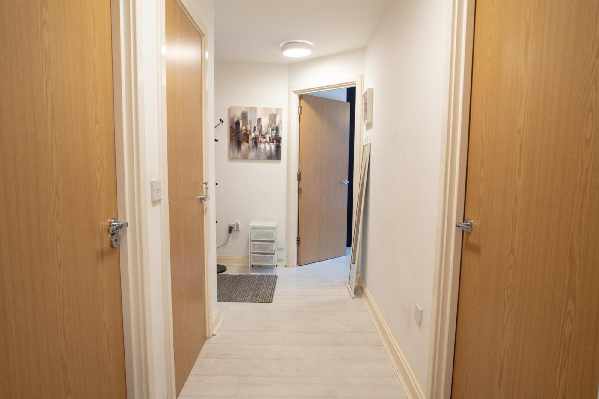 Two-Bedroom Luxury Apartment With Workspace, Free Secure Parking & Coffee Birmingham Luaran gambar