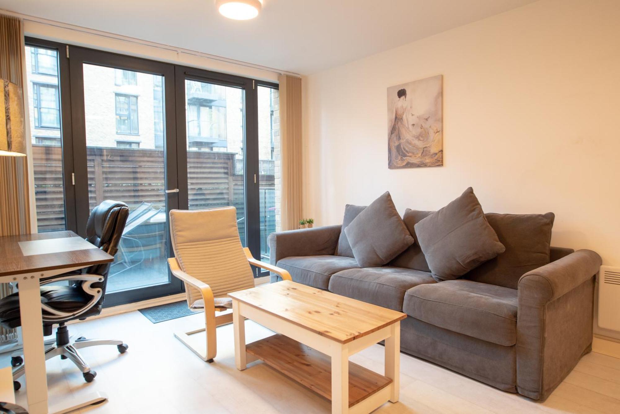 Two-Bedroom Luxury Apartment With Workspace, Free Secure Parking & Coffee Birmingham Luaran gambar