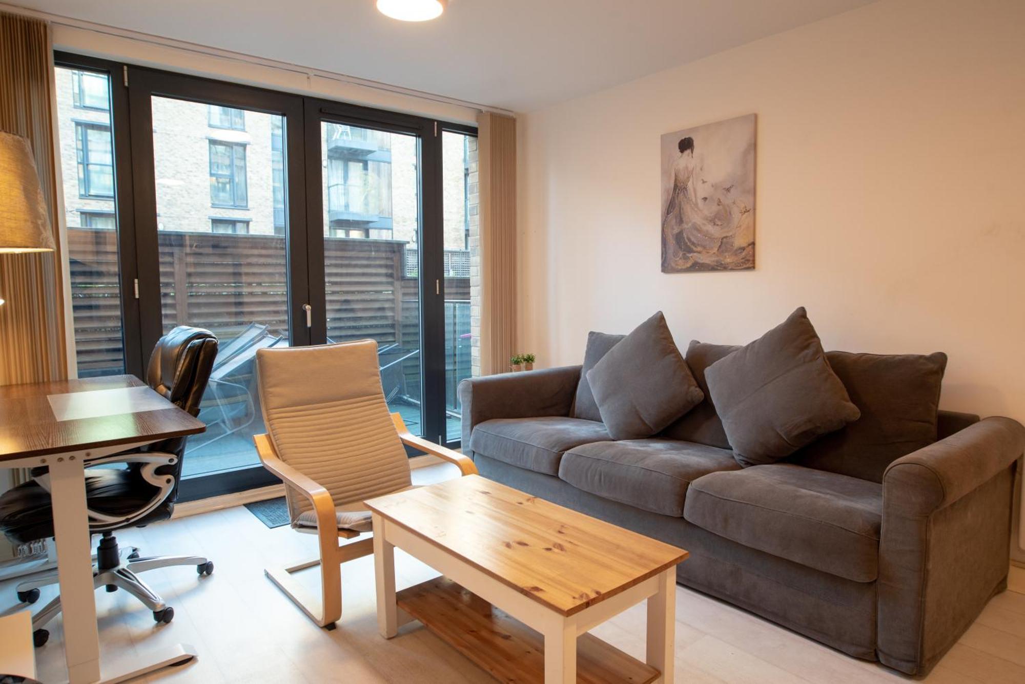 Two-Bedroom Luxury Apartment With Workspace, Free Secure Parking & Coffee Birmingham Luaran gambar